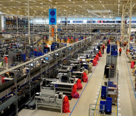 Het nieuwe bol.com retouren centrum is deels gemechaniseerd en vergaand geoptimaliseerd.